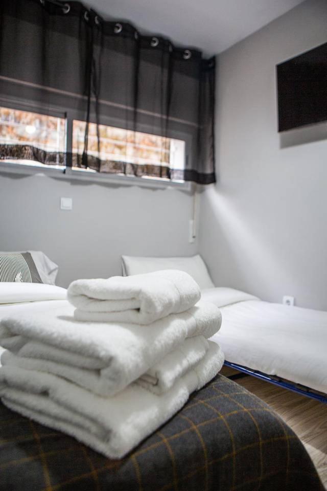 Lovely 3 Bedroom Apartment Next To Fuencarral Madrid Eksteriør billede