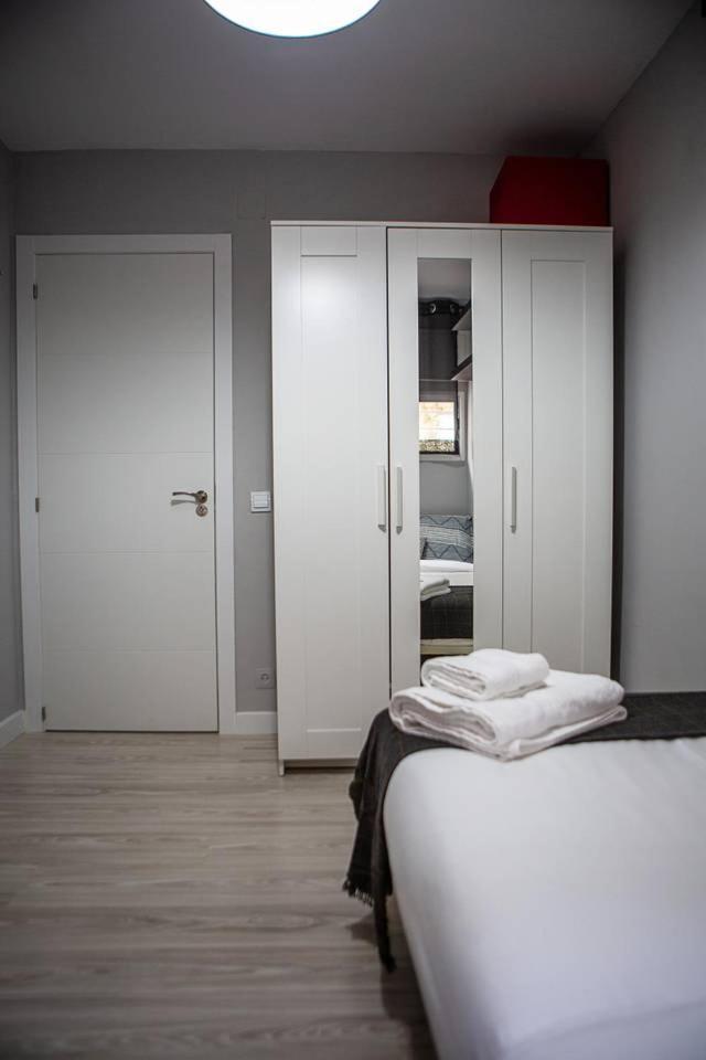 Lovely 3 Bedroom Apartment Next To Fuencarral Madrid Eksteriør billede