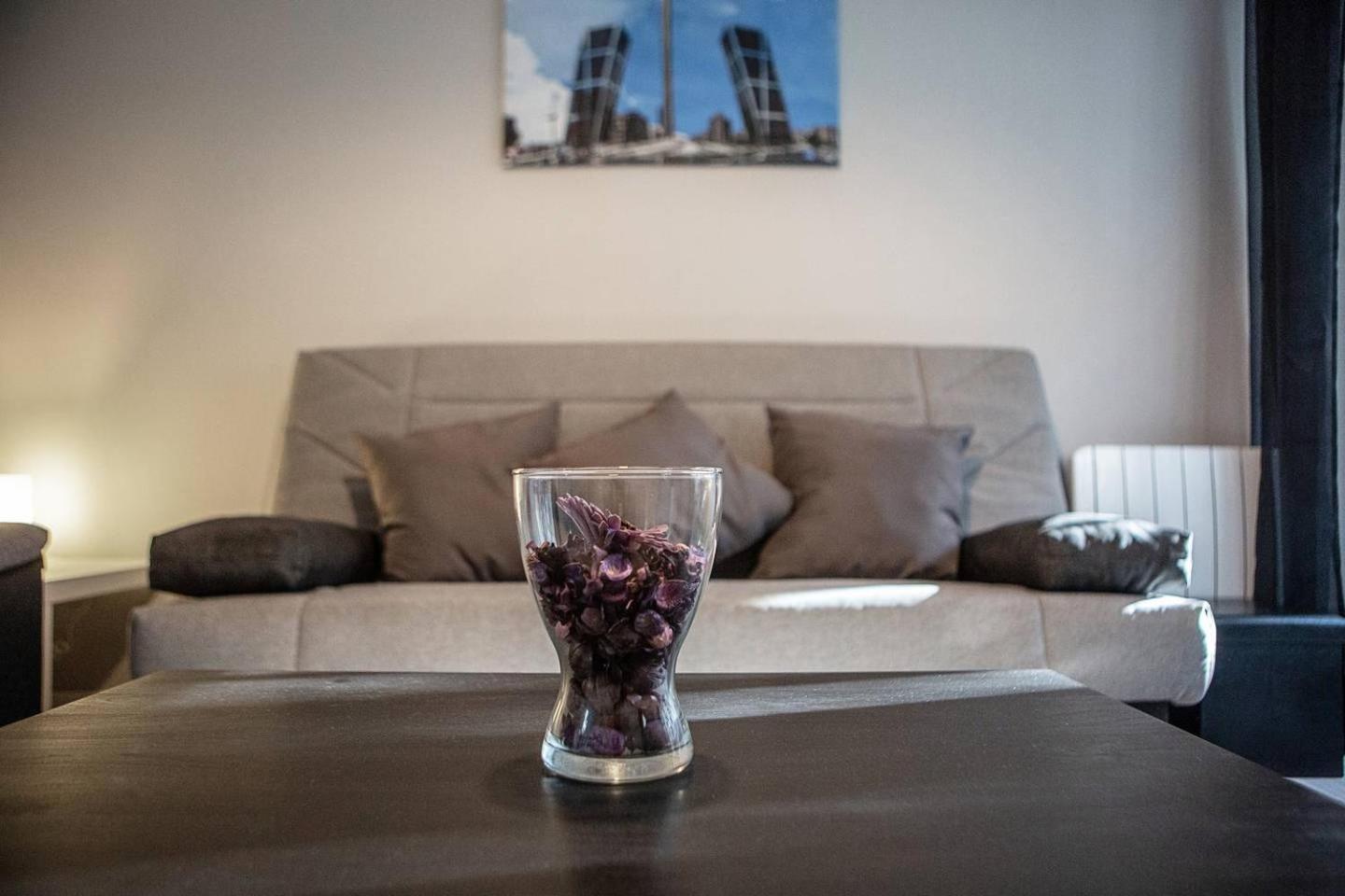 Lovely 3 Bedroom Apartment Next To Fuencarral Madrid Eksteriør billede