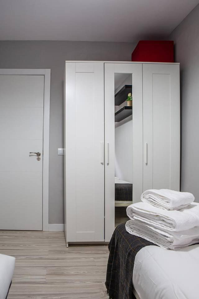 Lovely 3 Bedroom Apartment Next To Fuencarral Madrid Eksteriør billede