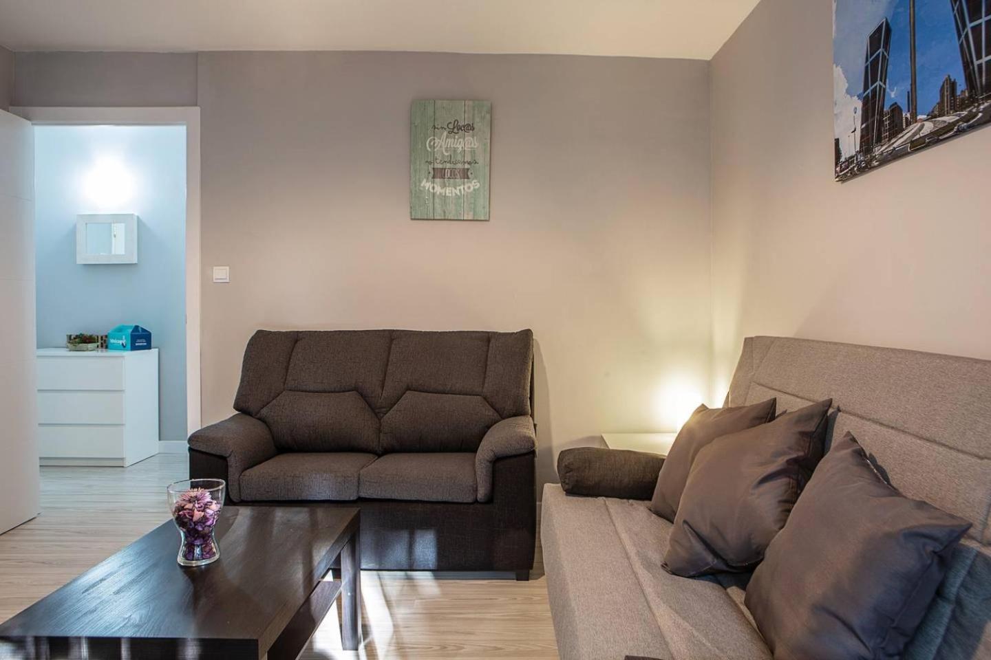 Lovely 3 Bedroom Apartment Next To Fuencarral Madrid Eksteriør billede