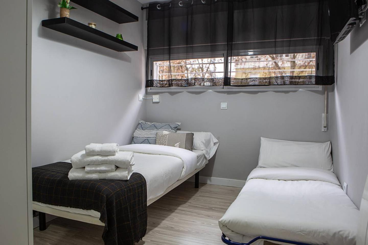 Lovely 3 Bedroom Apartment Next To Fuencarral Madrid Eksteriør billede