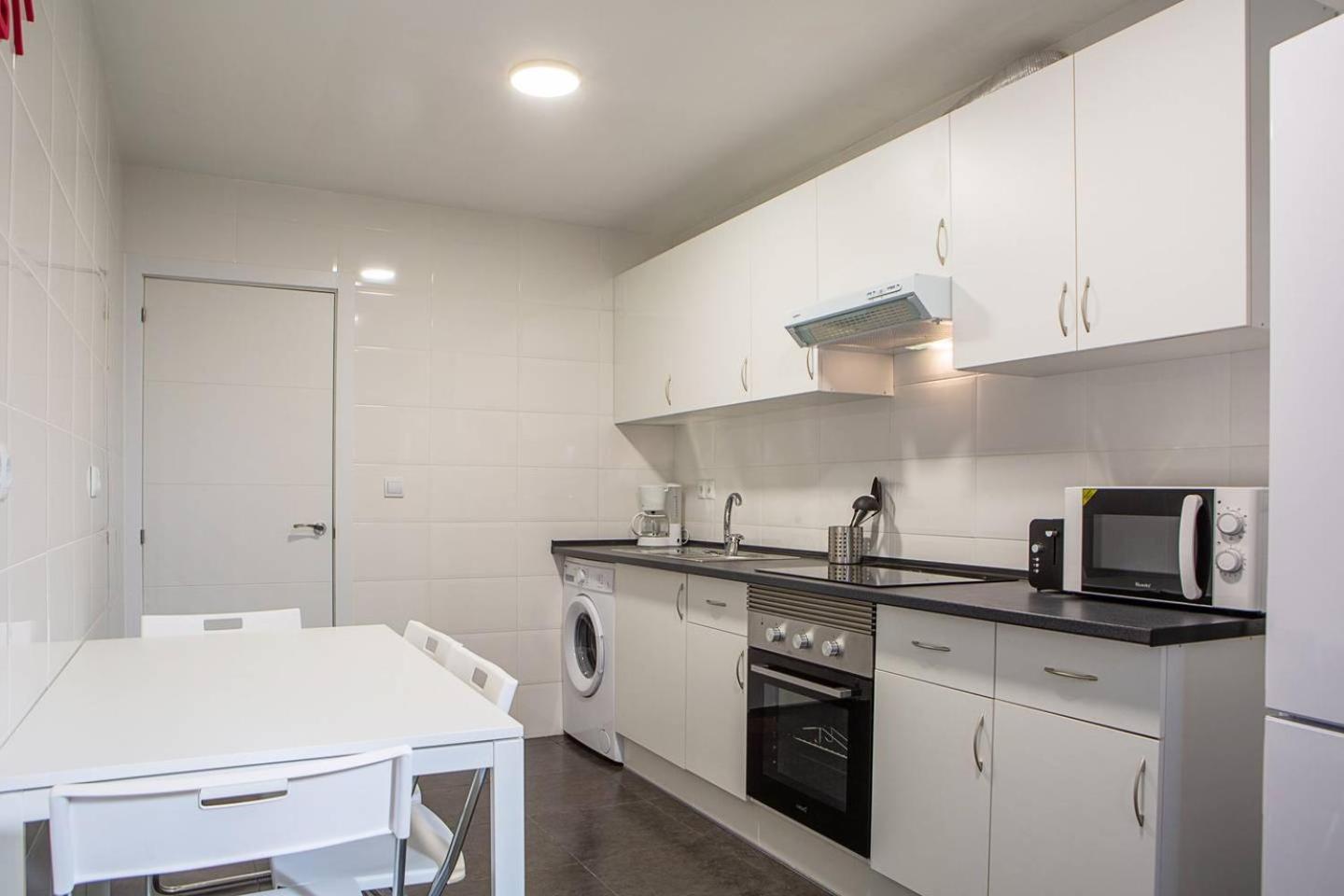 Lovely 3 Bedroom Apartment Next To Fuencarral Madrid Eksteriør billede
